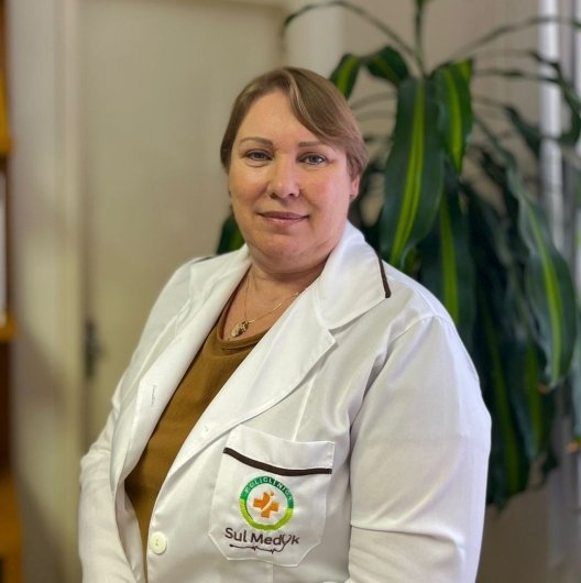 Dra. ESTER KOESTER