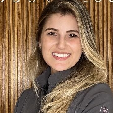 Dra. Ana Carolina Botelho