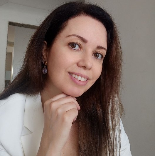 Dra. Lizianne Campos Cardoso de Andrade