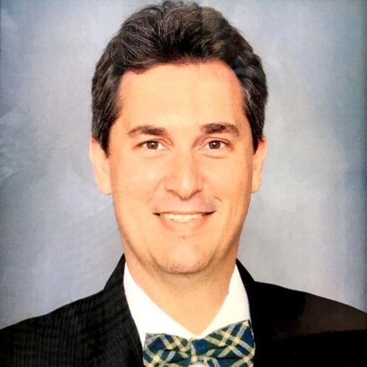 Dr. Eduardo Telles de Menezes Stewien