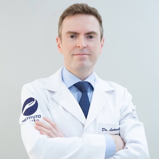 Dr. Leohnard Roger Bayer