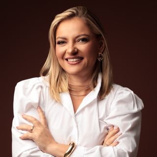 Dra. Núbia Kênia Carneiro Silva