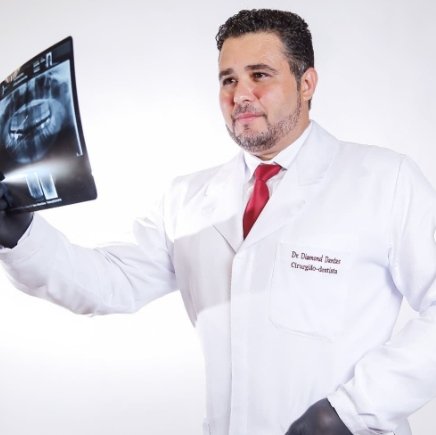 Dr. Diamond Dantas