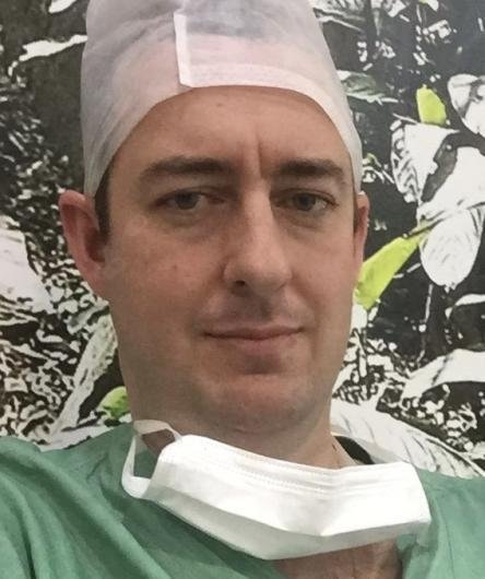Dr. Gustavo Schroeder