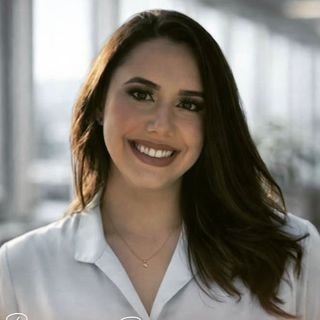 Dra. Flávia de Moraes Pedro Moisés