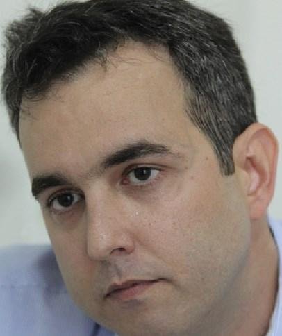 Dr. Rodrigo Carneiro