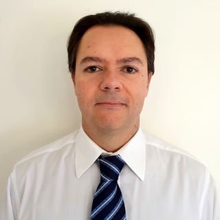 Dr. Henrique Carney