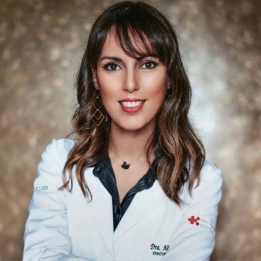 Dra. Alessandra Leite