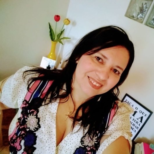 Dra. Vivian Cristina Alves Vieira