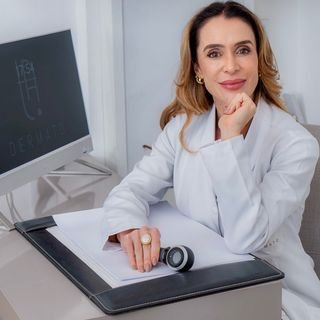 Dra. Vivian Santos da Rocha Penteado