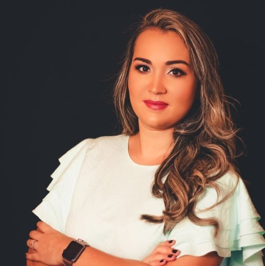 Aline Fernanda Alves