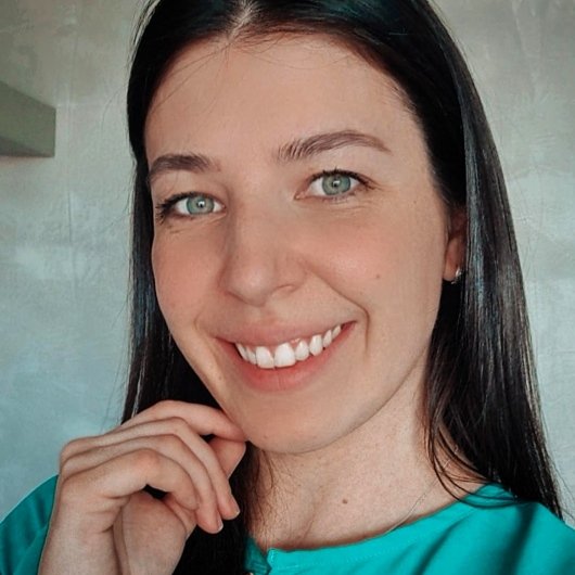 Dra. Tássia Tonello