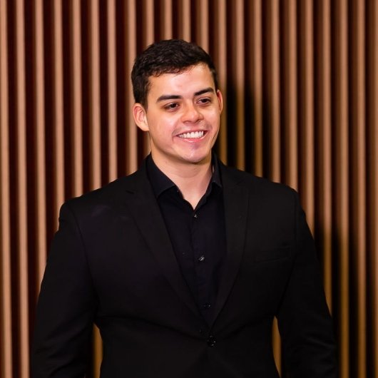 Dr. Igor Thadeu Galdino de Oliveira