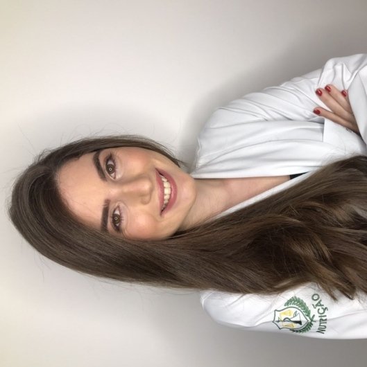 Dra. Giovana Pascoli