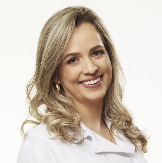 Dra. Luana Araújo Castro Macedo
