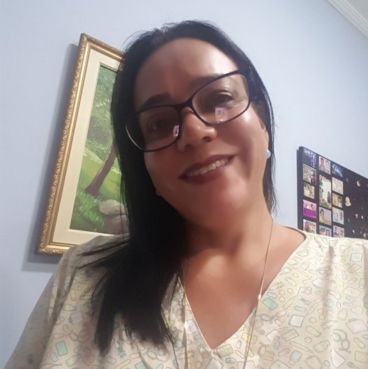 Dra. Simône De F. Gomes Azizi