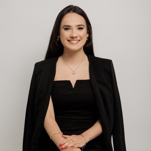 Dra. Júlia Rique