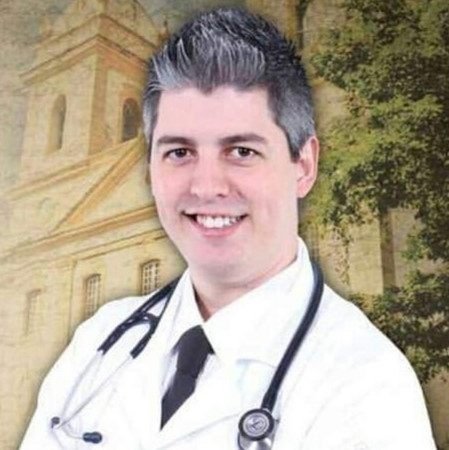 Dr. Carlos Roberto Souza Junior