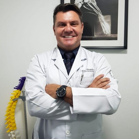 Dr. Marcos Alessandro Leão