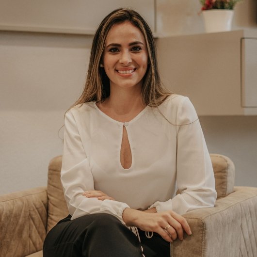 Dra. Eduarda Karenn Silva