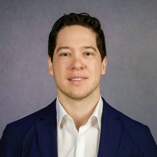 Dr. Rodrigo Menezes Machado