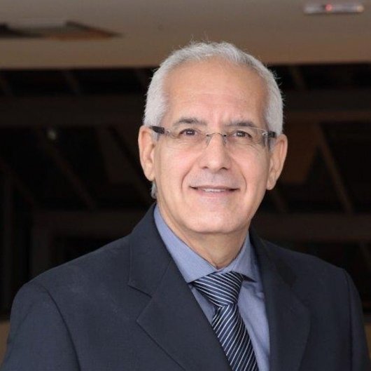 Dr. Helmer Herren