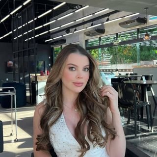 Dra. Ana Carolina Pereira de Araujo dos Anjos