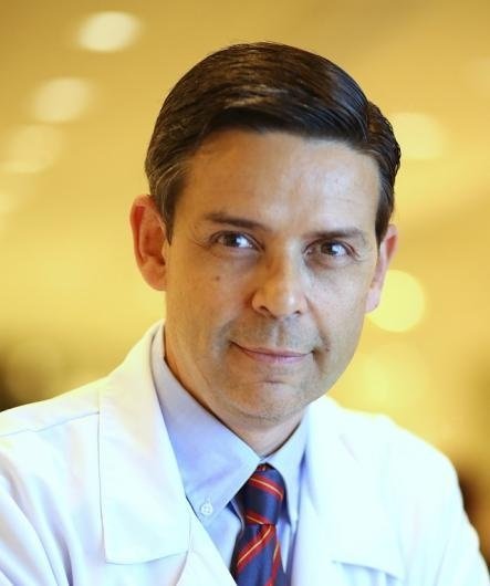 Dr. Roberto de Magalhães Carneiro de Oliveira