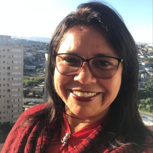 Dra. Elisangela Ap. Moura