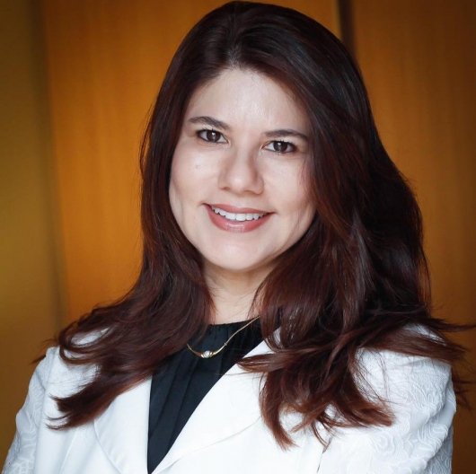 Dra. Renata Soalheiro Fávaro
