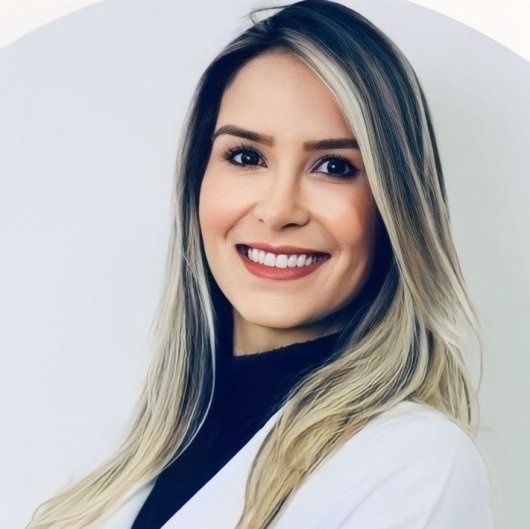 Dra. Laissa Carvalho Leite