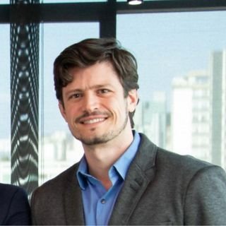 Dr. Marcos Almeida Quintão