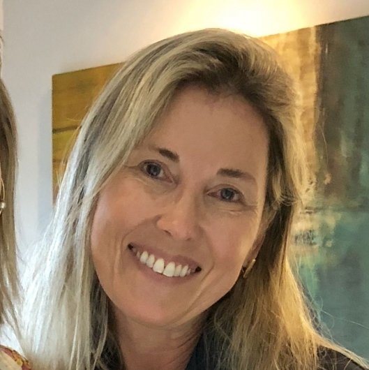 Dra. Valéria Sother de Oliveira