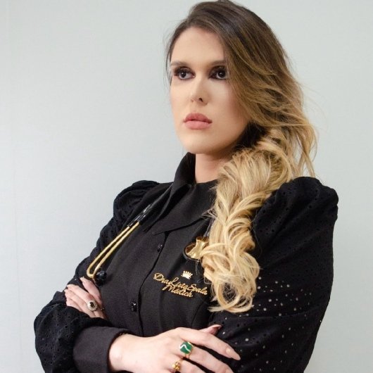 Dra. Lívia Spala