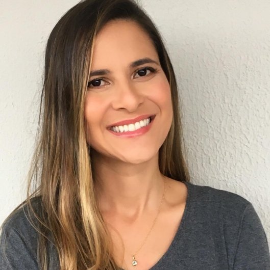 Ana Débora Souza Streparava