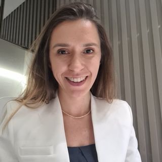 Dra. Cecilia de Oliveira Campos