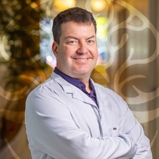Dr. Eduardo Scandovieri Moraes Perereira