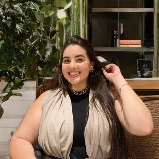 Dra. Larissa Carneiro Dourado Reis