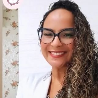 Dra. Lívia Cardoso