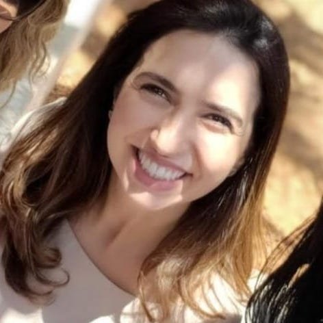 Dra. Flávia Silva Fernandes