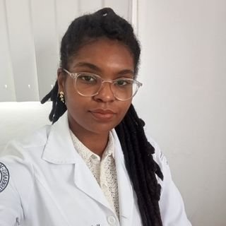 Dra. Nadia Gomes