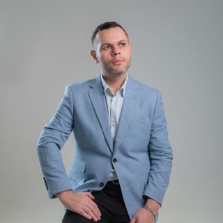 Dr. Edvaldo Santana Pereira Junior