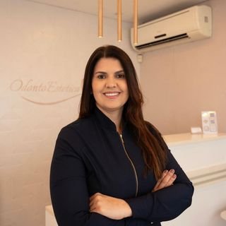 Dra. Ana Larissa Lima Marques