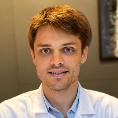 Dr. Lucas Negruni