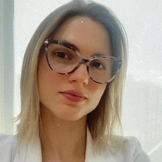 Dra. Isabella Bacil Lourenço Ferreira
