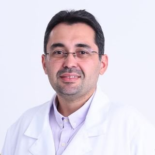 Dr. Wessel Castro