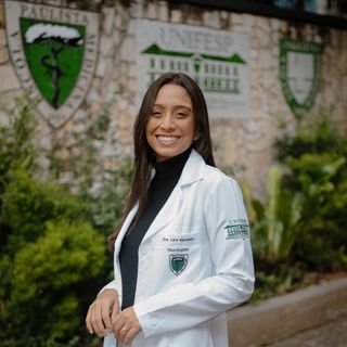 Dra. Lara Machado