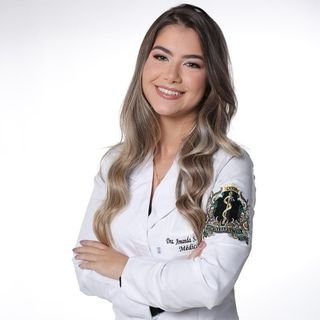 Dra. Amanda S. Matos