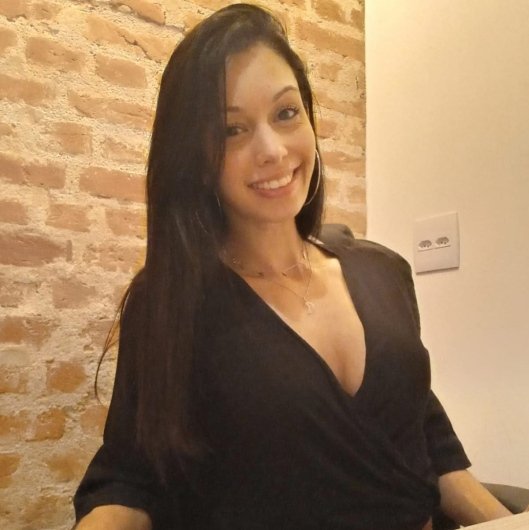 Tábata Oliveira