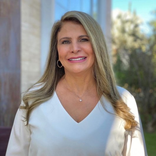 Dra. Ivana Tereza Fernandes